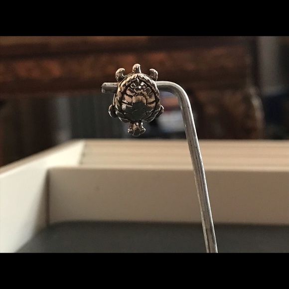 Sterling silver turtle charm - Picture 3 of 3